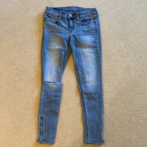 aeo distressed mid-rise skinny jeans